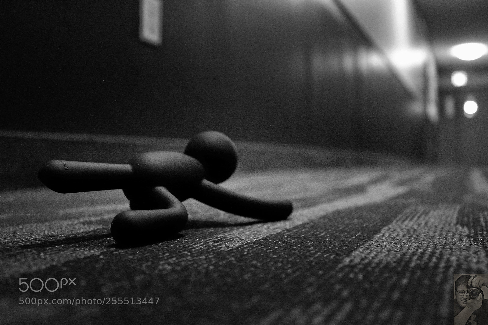 Canon EOS 1300D (EOS Rebel T6 / EOS Kiss X80) sample photo. Crawl down the hall. photography