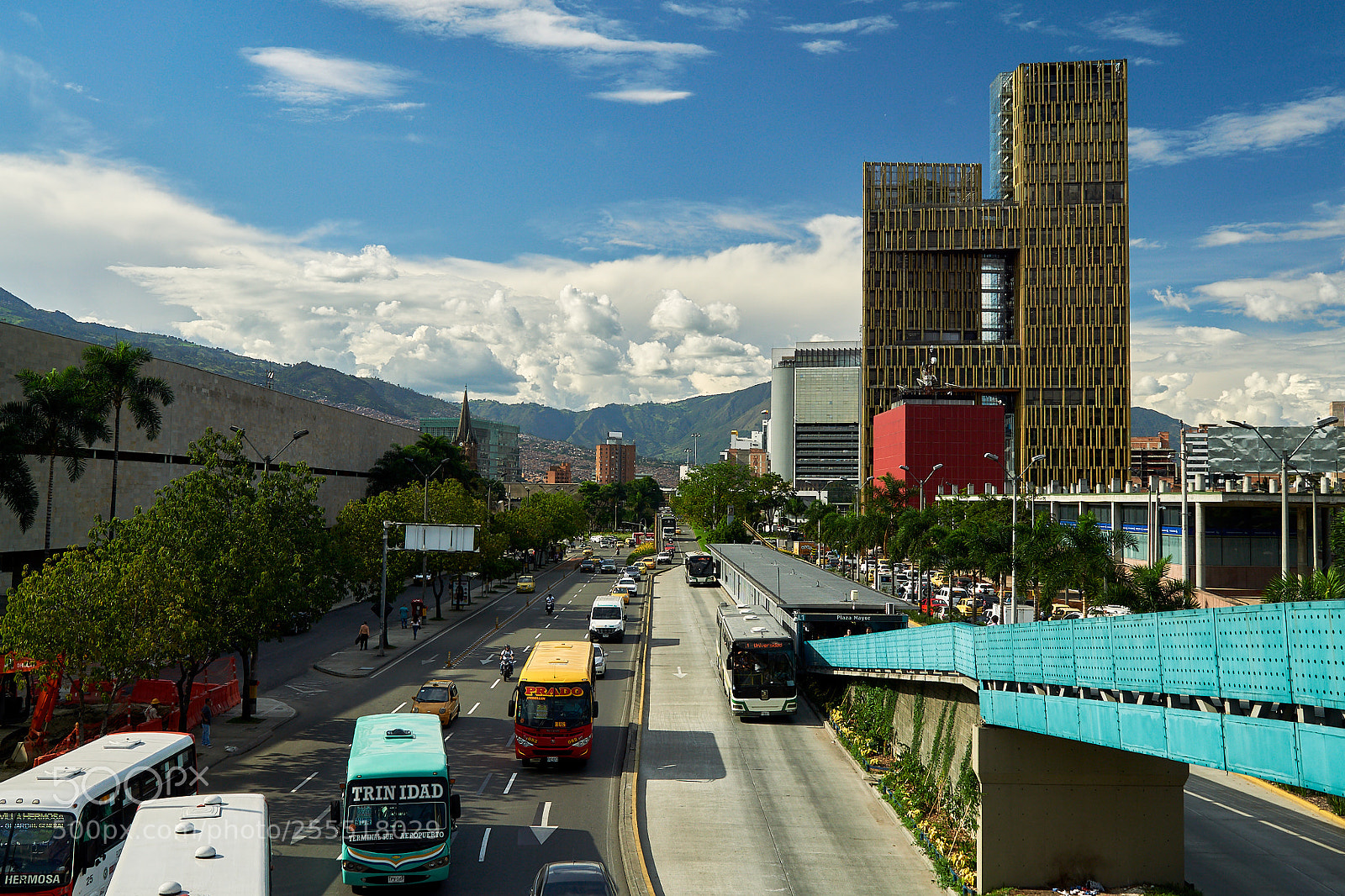 Sony a6000 sample photo. Calle en medellín photography