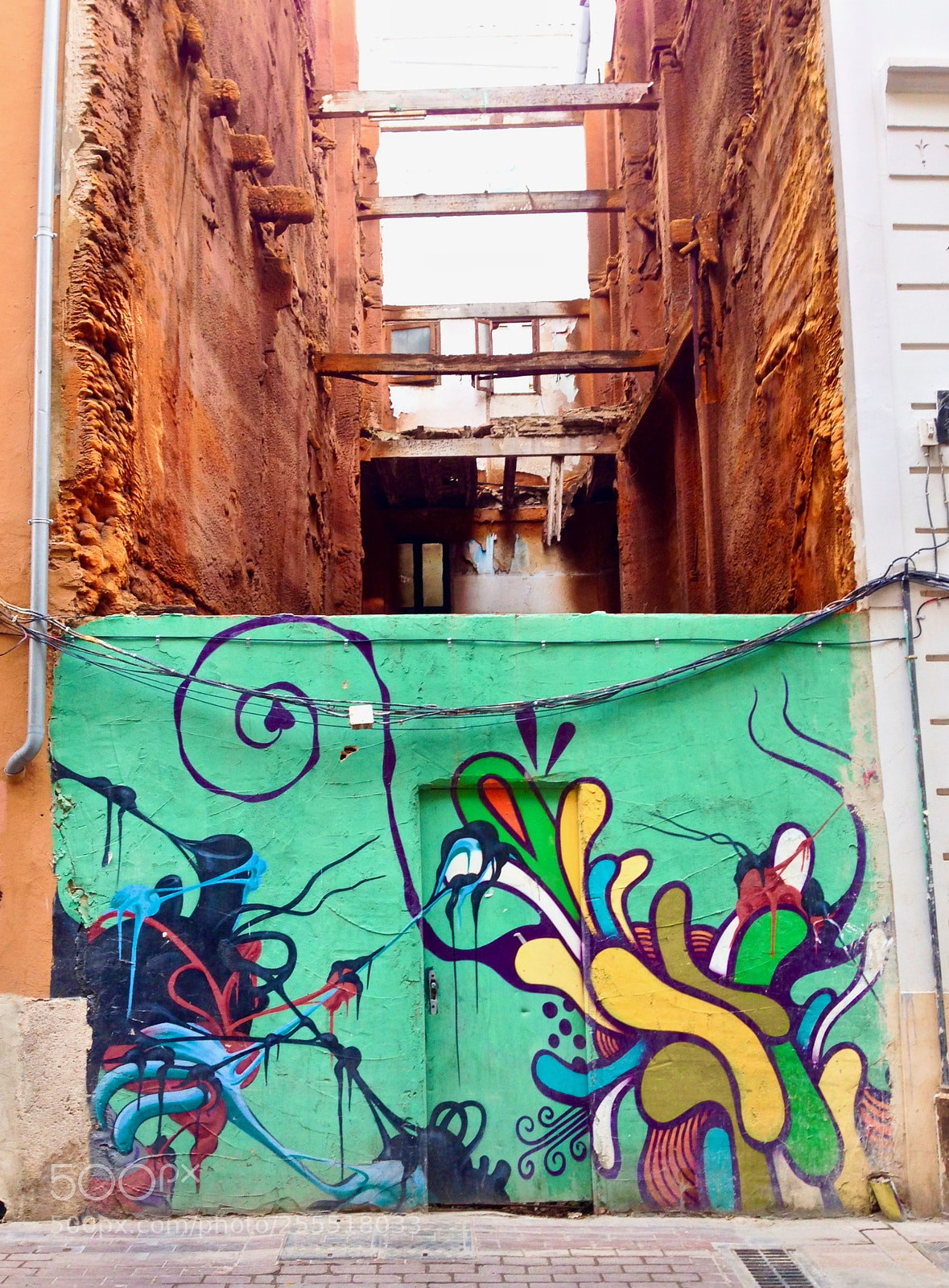 Apple iPhone 5 sample photo. Surrealismo callejero photography
