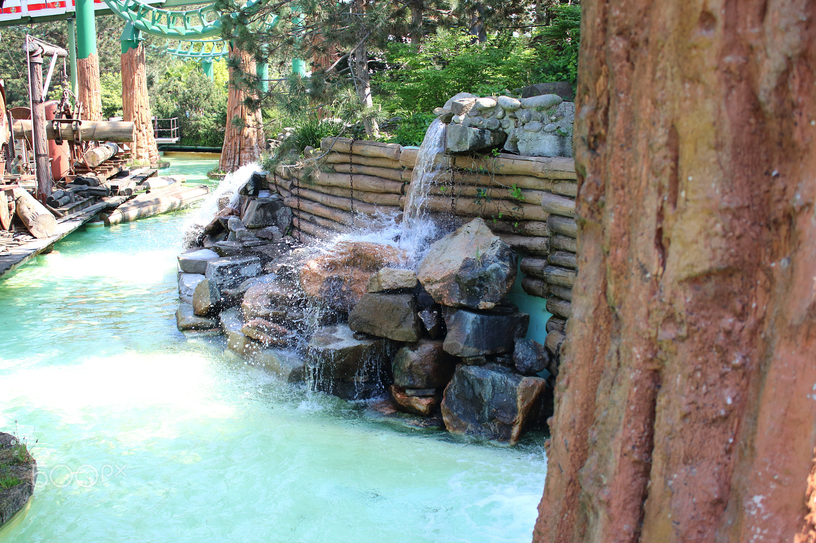 Canon EF-S 18-55mm F3.5-5.6 III sample photo. Gardaland magic season 2018 photography