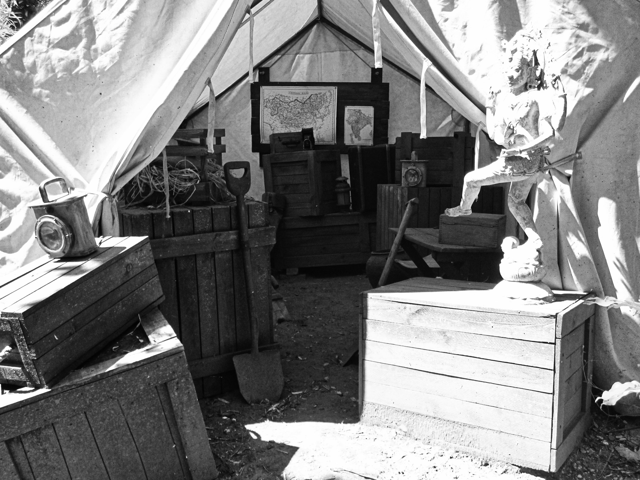 Canon PowerShot SD780 IS (Digital IXUS 100 IS / IXY Digital 210 IS) sample photo. Indiana jones tent photography