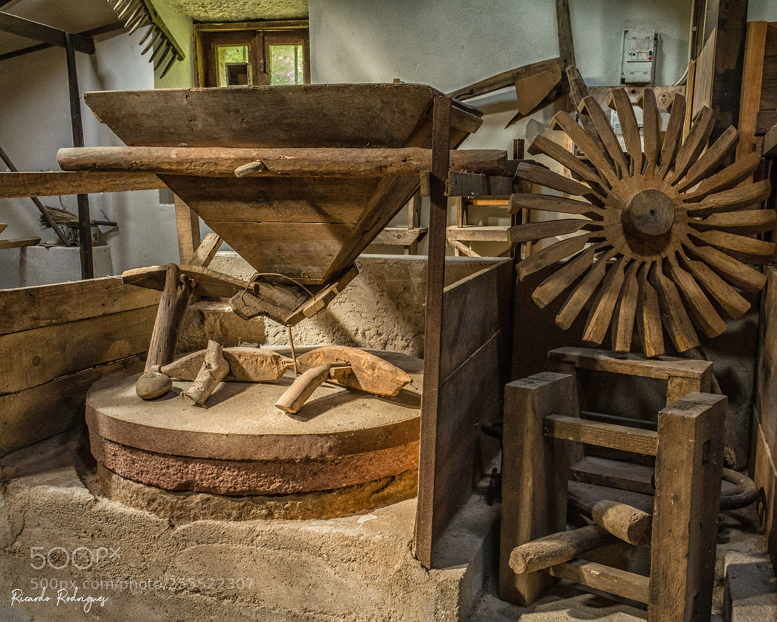 Nikon D5200 sample photo. The wheels keep turning photography
