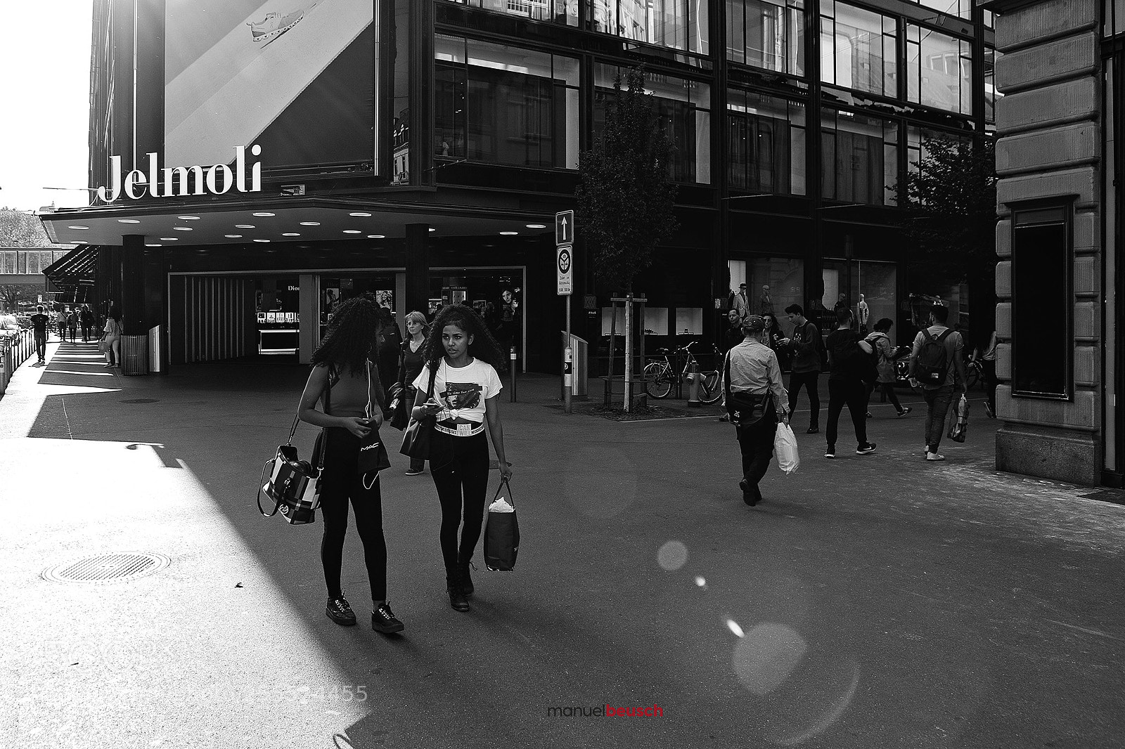 Canon EOS 5D Mark II sample photo. Shopping photography