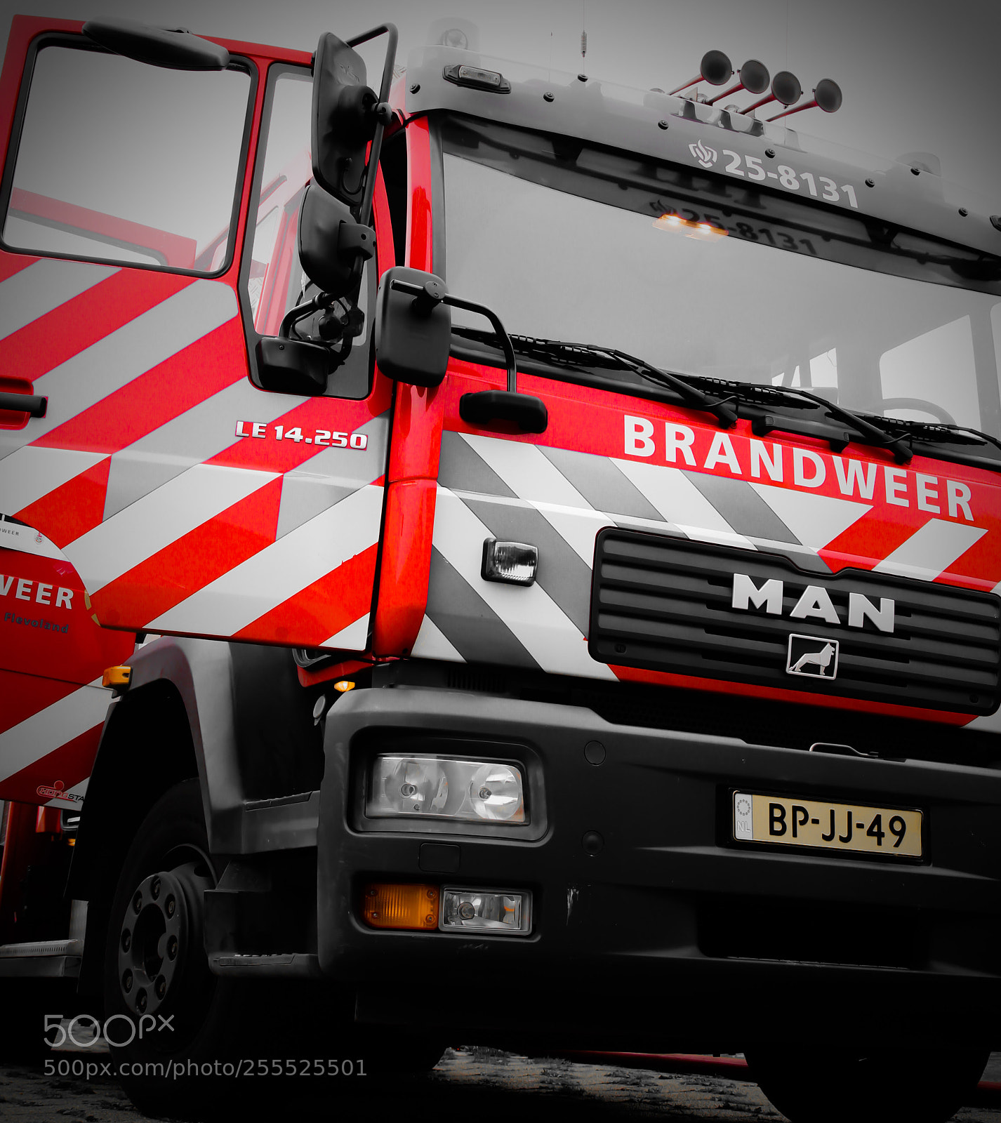 Canon EOS 1300D (EOS Rebel T6 / EOS Kiss X80) sample photo. Firetruck madness photography