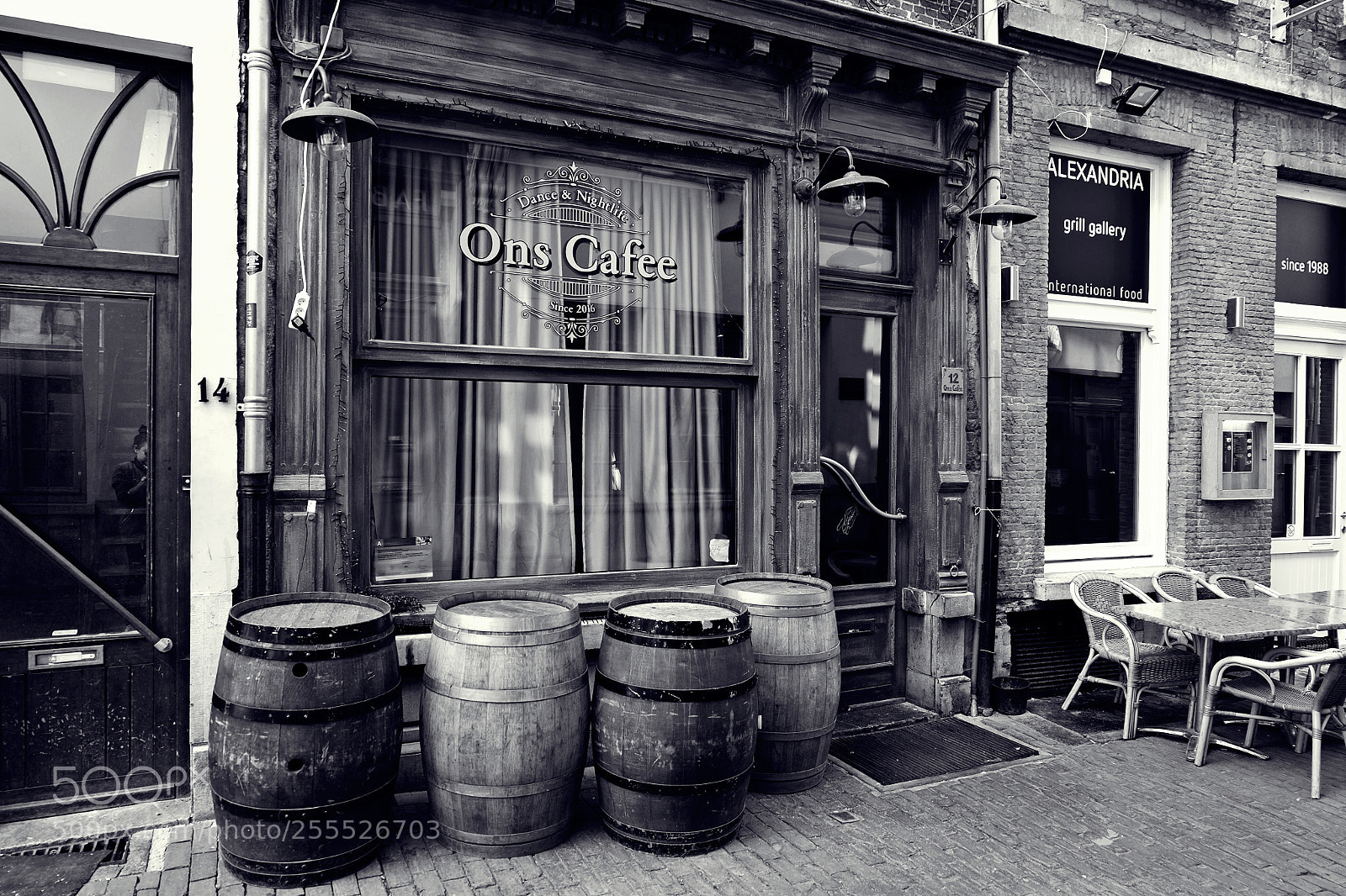 Fujifilm X-T10 sample photo. Old pub photography