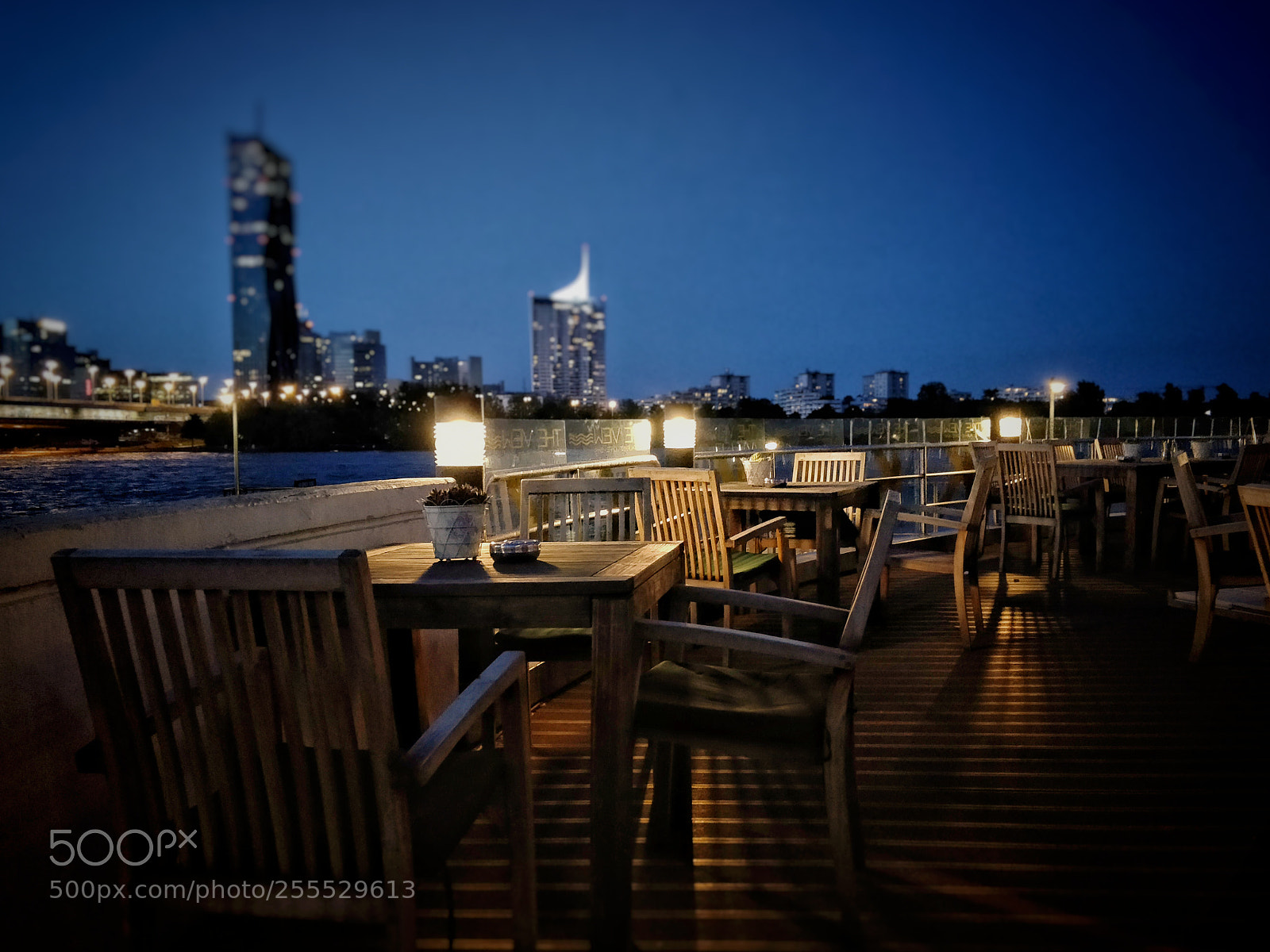 OnePlus 5T sample photo. Vienna by night photography
