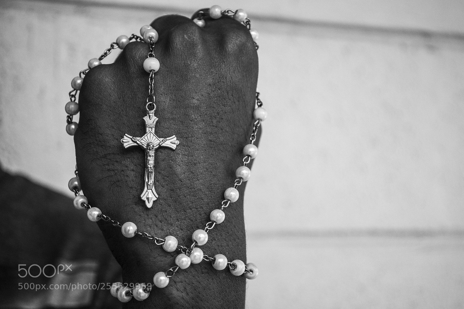 Nikon D3100 sample photo. Rosary handb&w photography