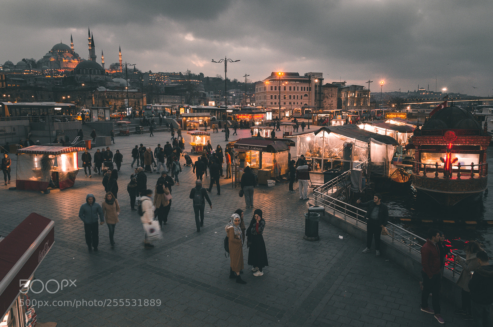 Nikon D5100 sample photo. Puerto de eminönü photography