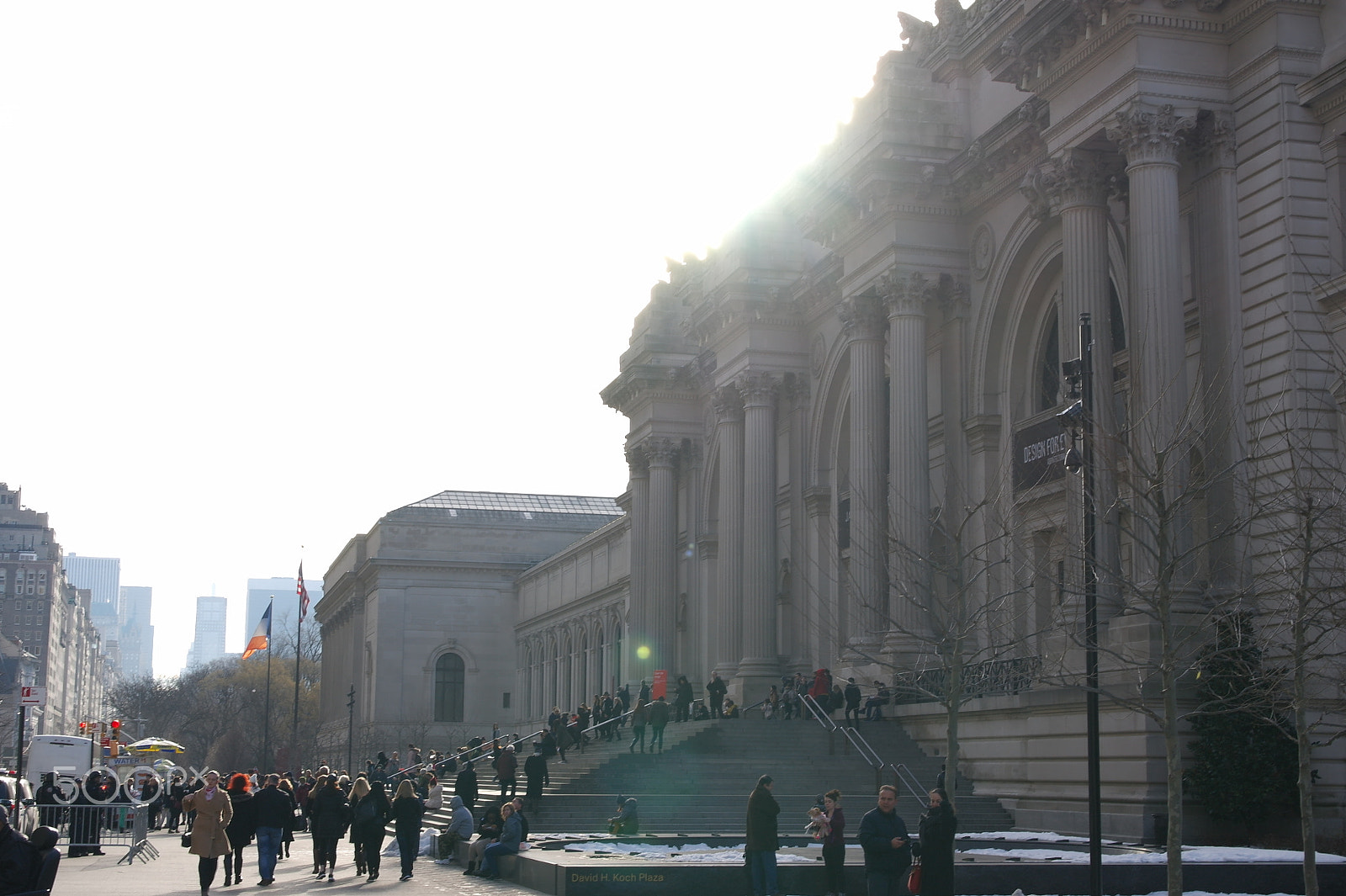 Samsung NX100 sample photo. The met photography