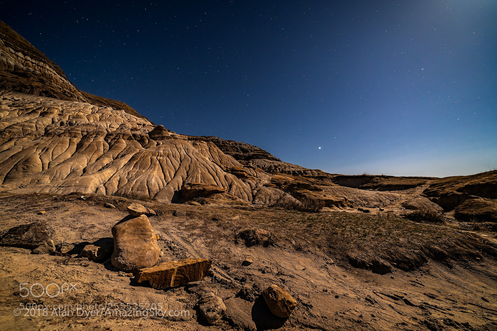 Sony a7 III sample photo. Jupiter rising over red photography