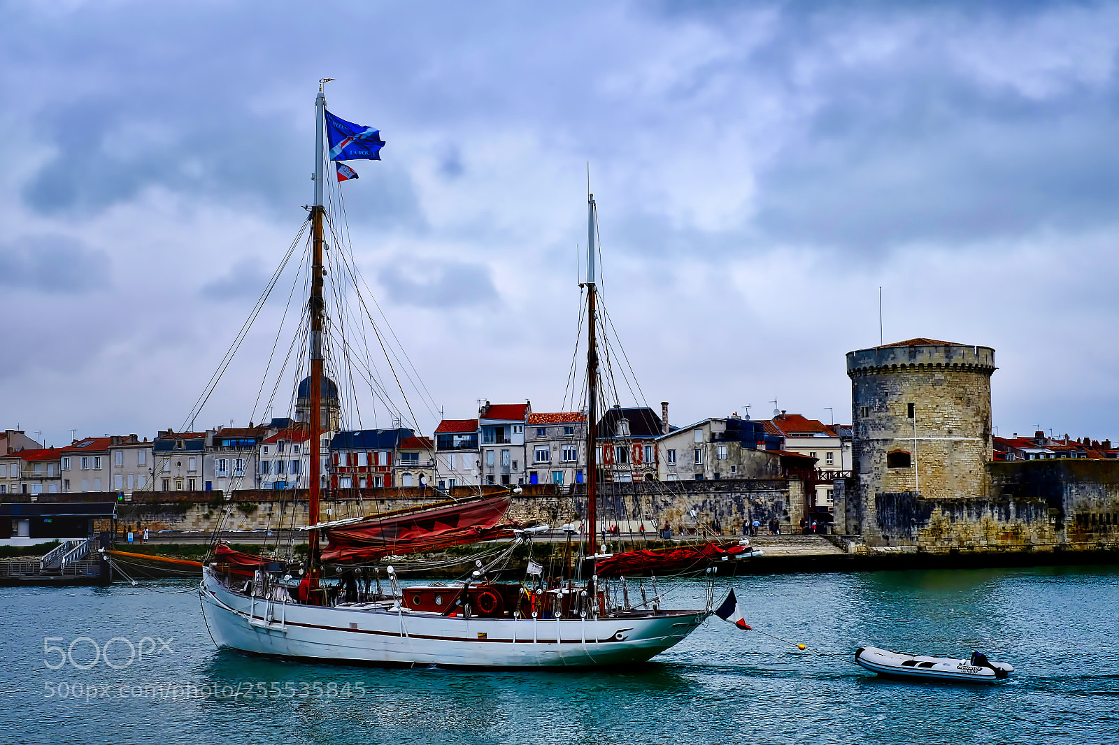 Fujifilm X-T1 sample photo. Le bateau photography