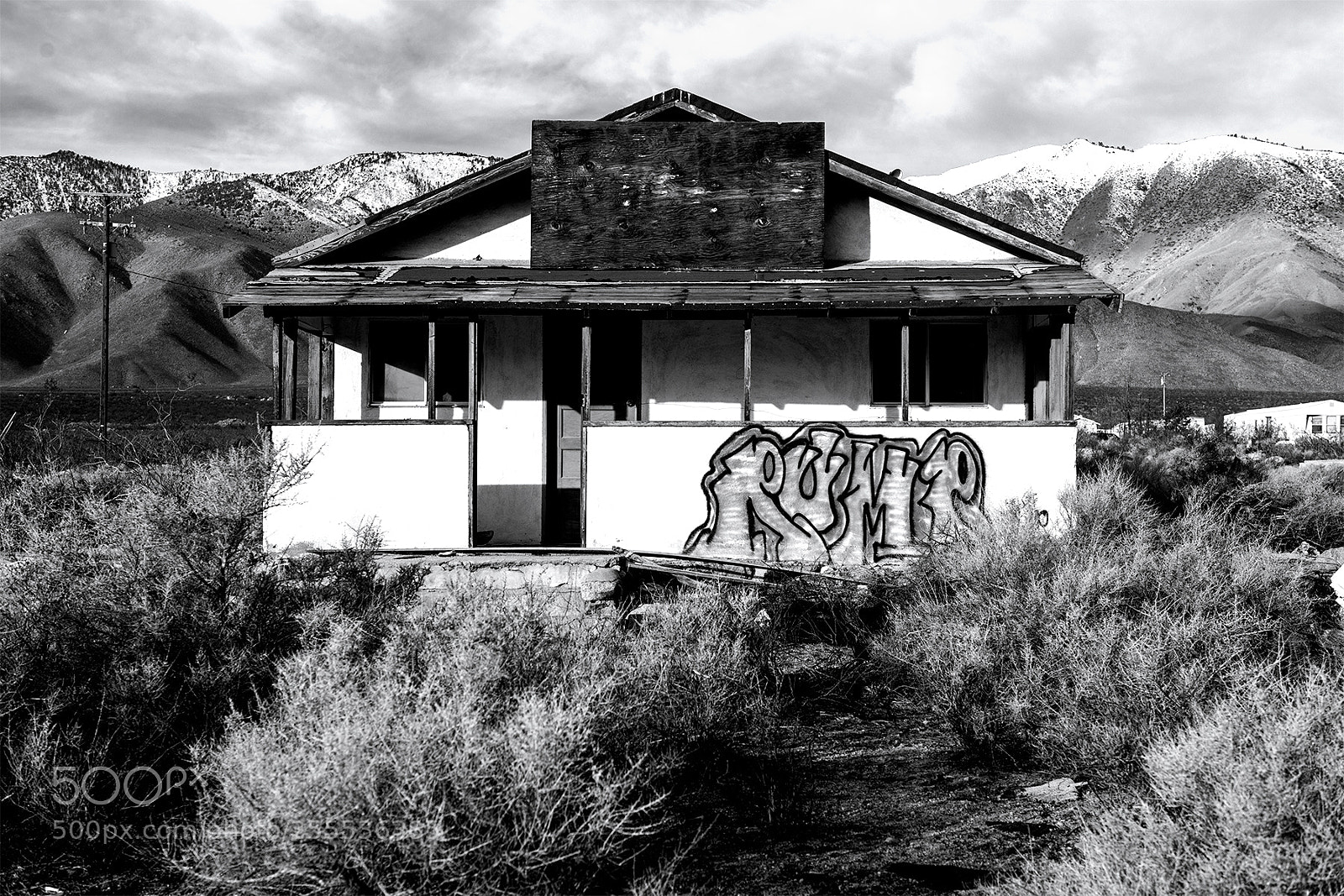 Nikon D610 sample photo. House outside dv photography