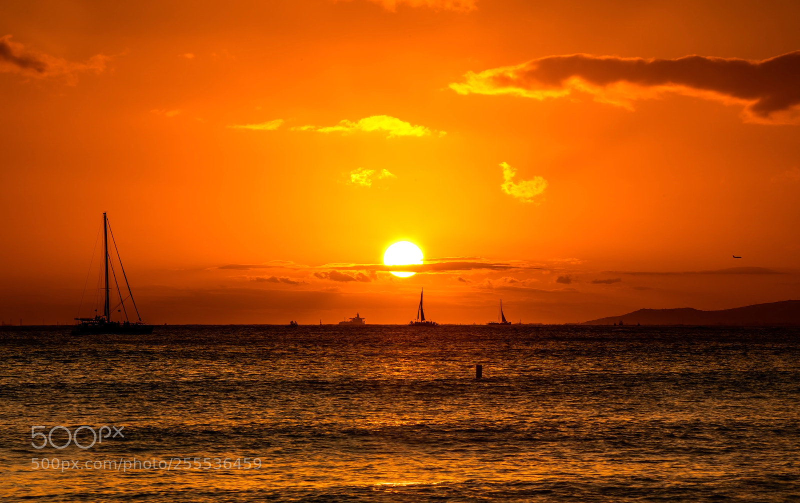 Sony a7R II sample photo. Waikiki sunset photography