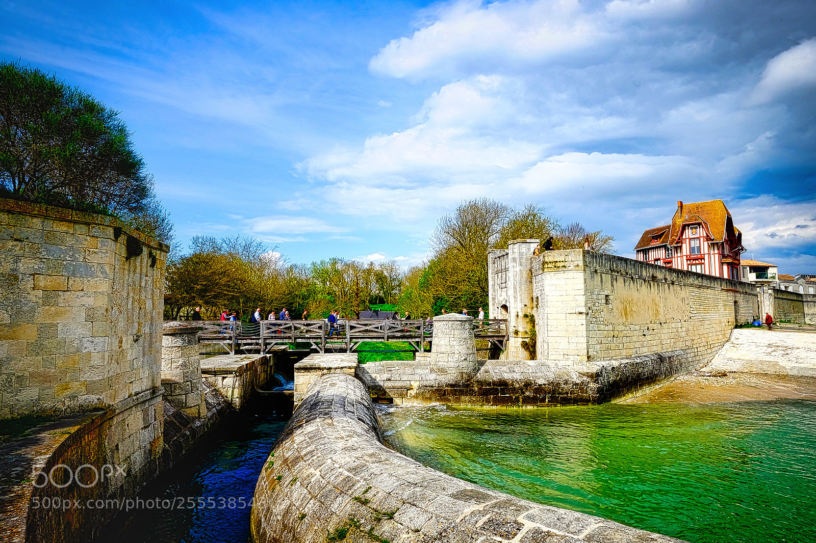 Fujifilm X-T1 sample photo. La maison rouge photography