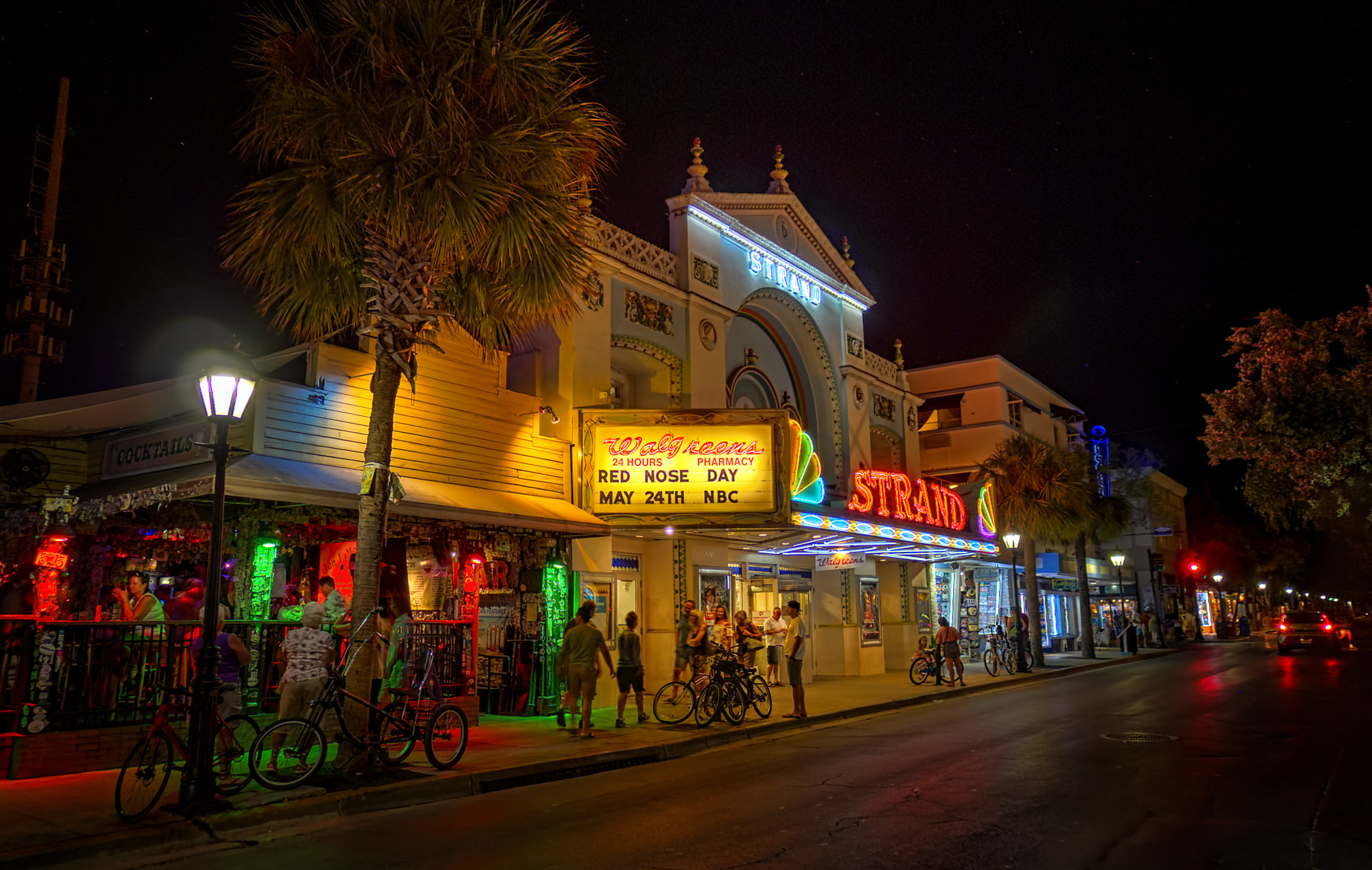 Panasonic Lumix DMC-LX5 sample photo. Duval street key west photography