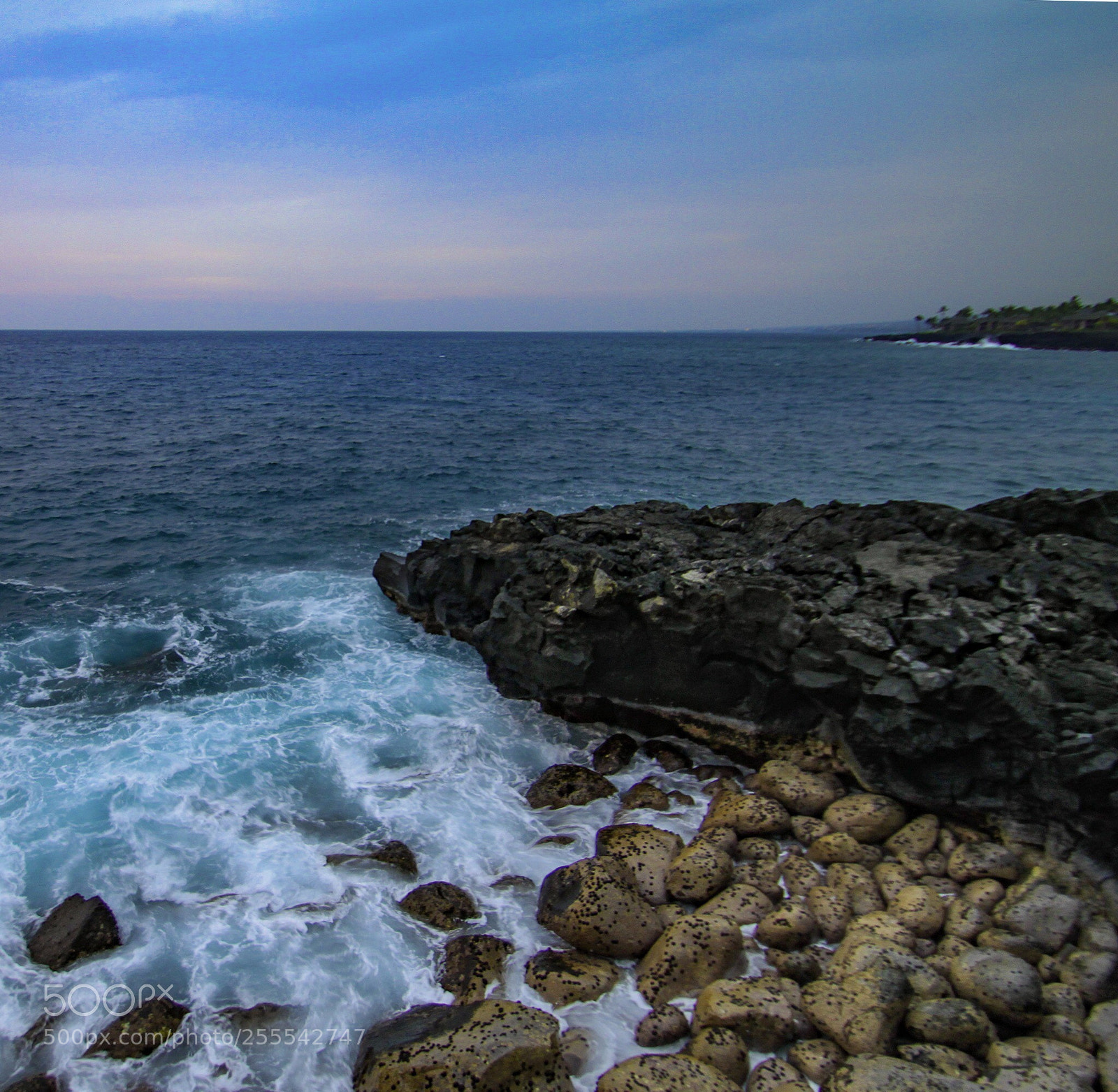 Canon EOS 500D (EOS Rebel T1i / EOS Kiss X3) sample photo. The blue hour photography