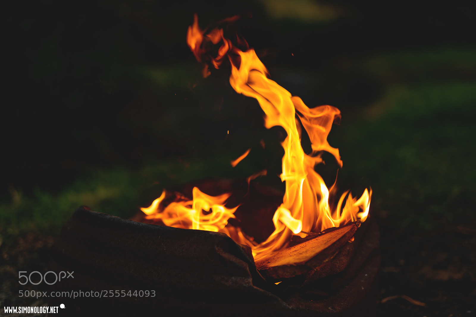 Nikon D800E sample photo. Campfire ❤️ photography