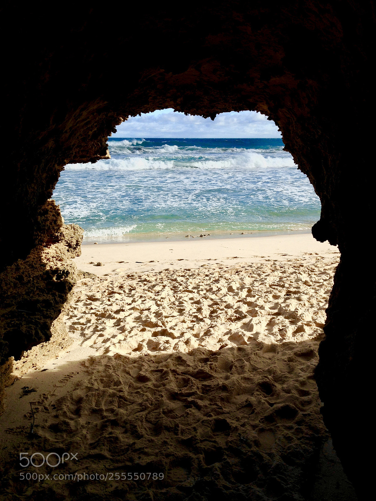 Apple iPhone 5c sample photo. Beach cave photography