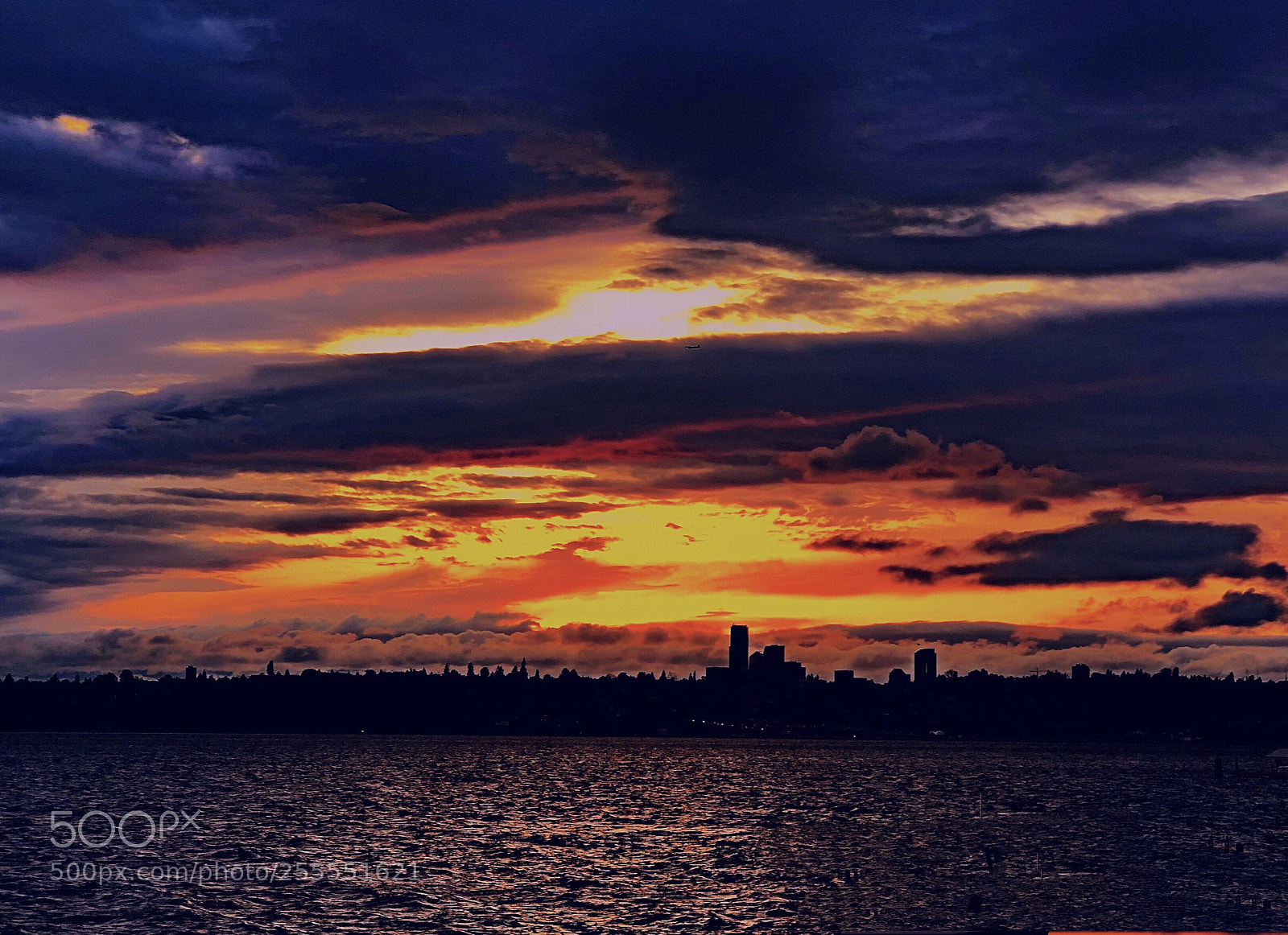 Apple iPhone 8 Plus sample photo. Sunset at seattle photography