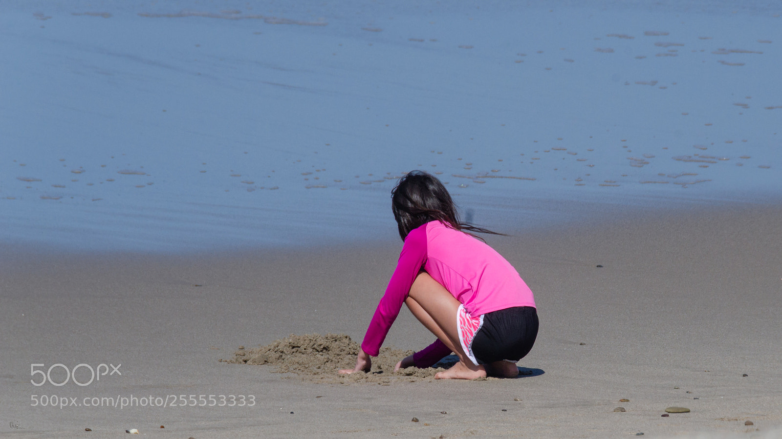 Nikon D7000 sample photo. Digging in the sand photography