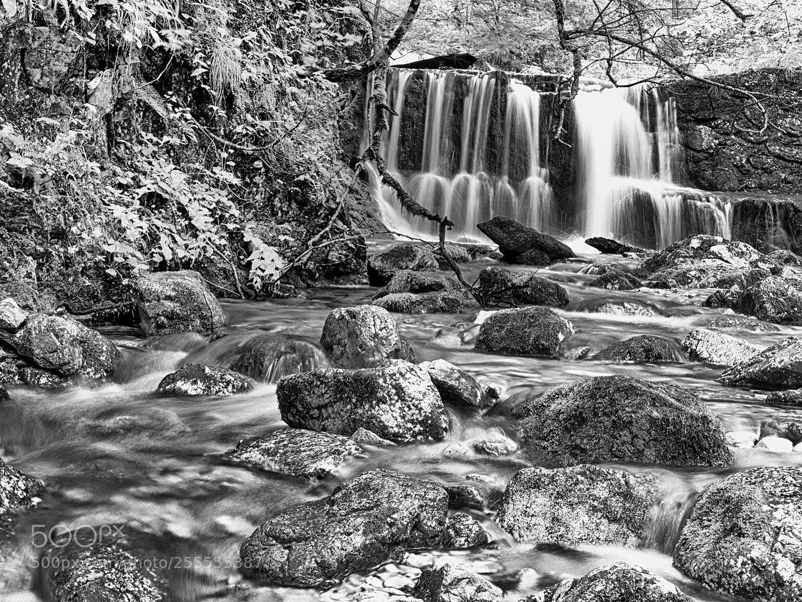Panasonic Lumix DMC-FZ1000 sample photo. Little waterfall photography