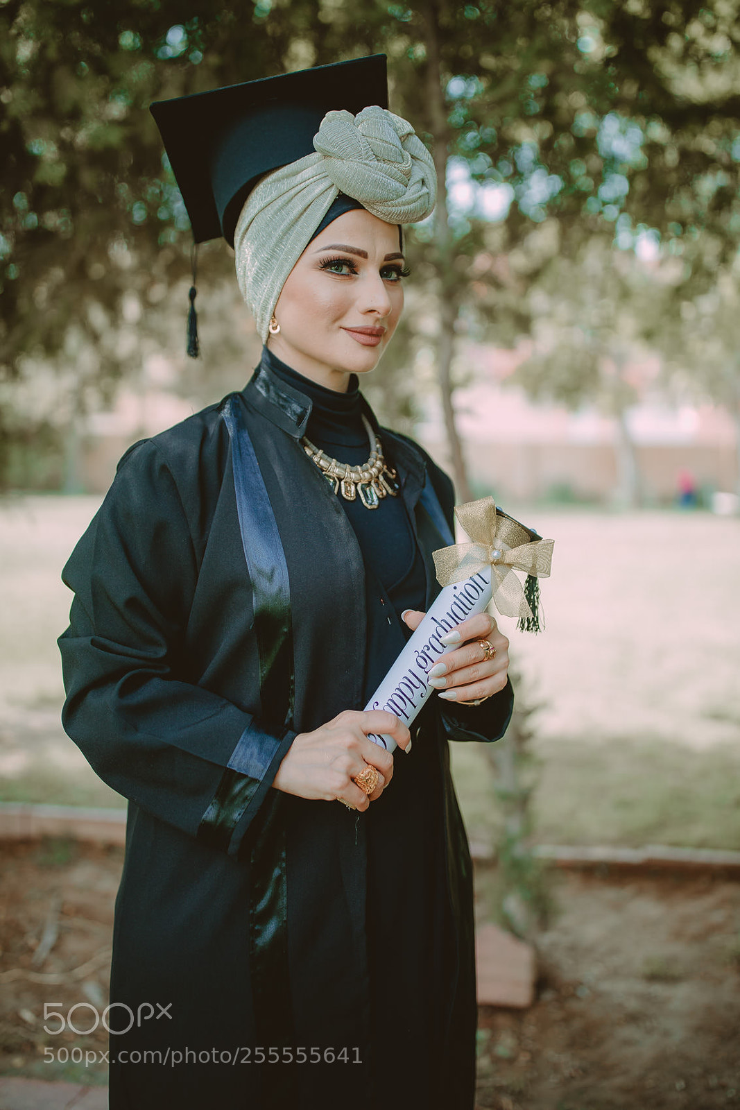 Canon EOS 5D Mark IV sample photo. Lovely girl photography