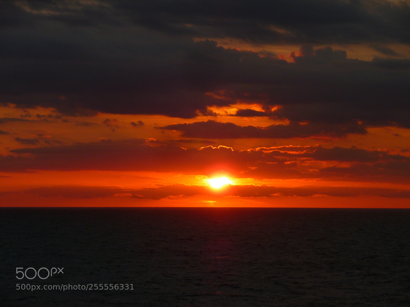 Panasonic Lumix DMC-TZ5 sample photo. Sunset on the boat photography