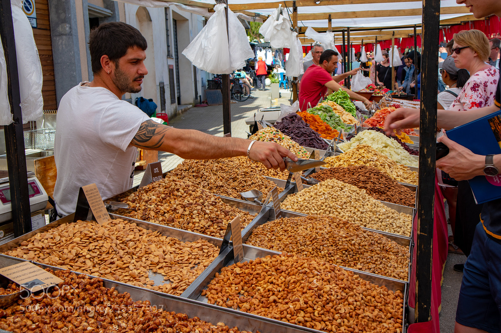 Canon EOS M5 sample photo. Market sineu photography