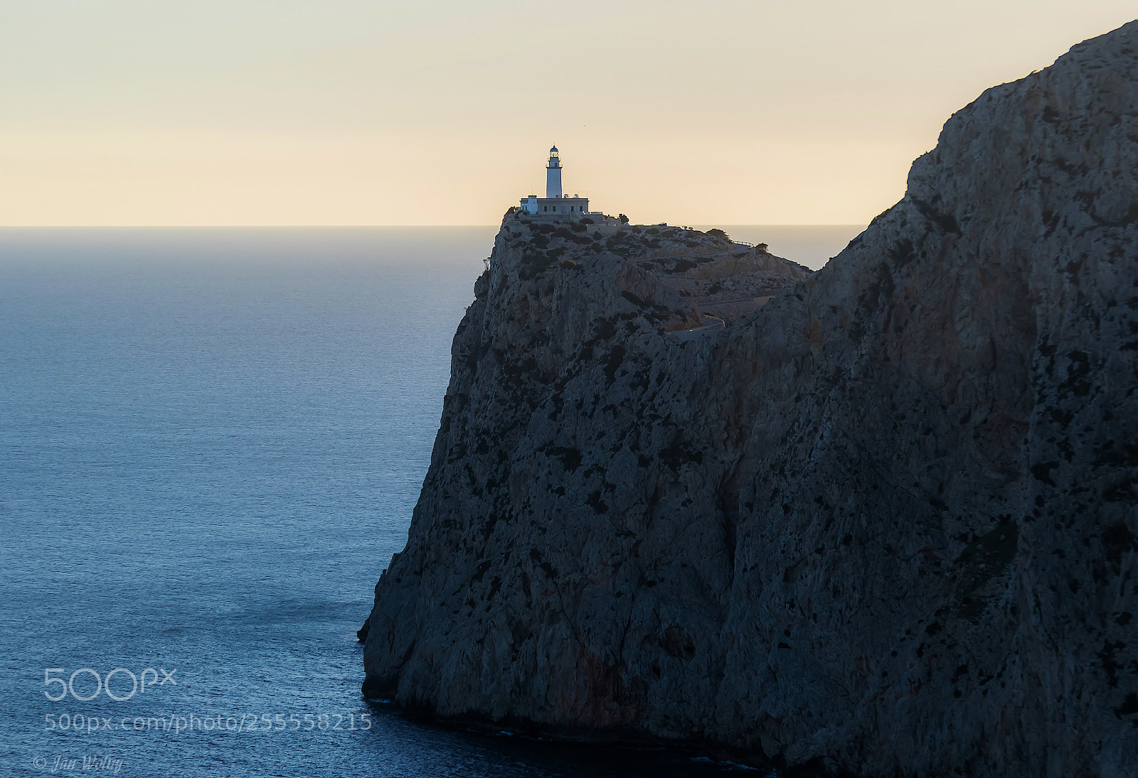Nikon D3300 sample photo. Lighthouse in the morning photography