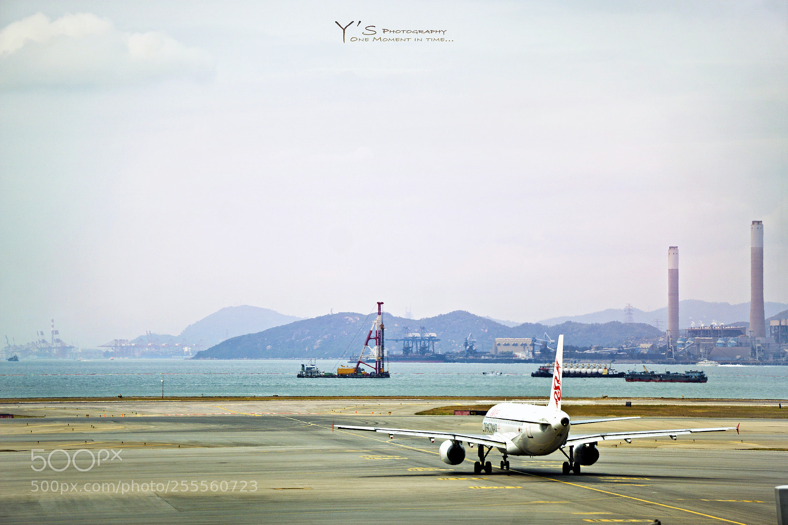 Sony a6000 sample photo. Airport，depart.  机场，离开。 photography