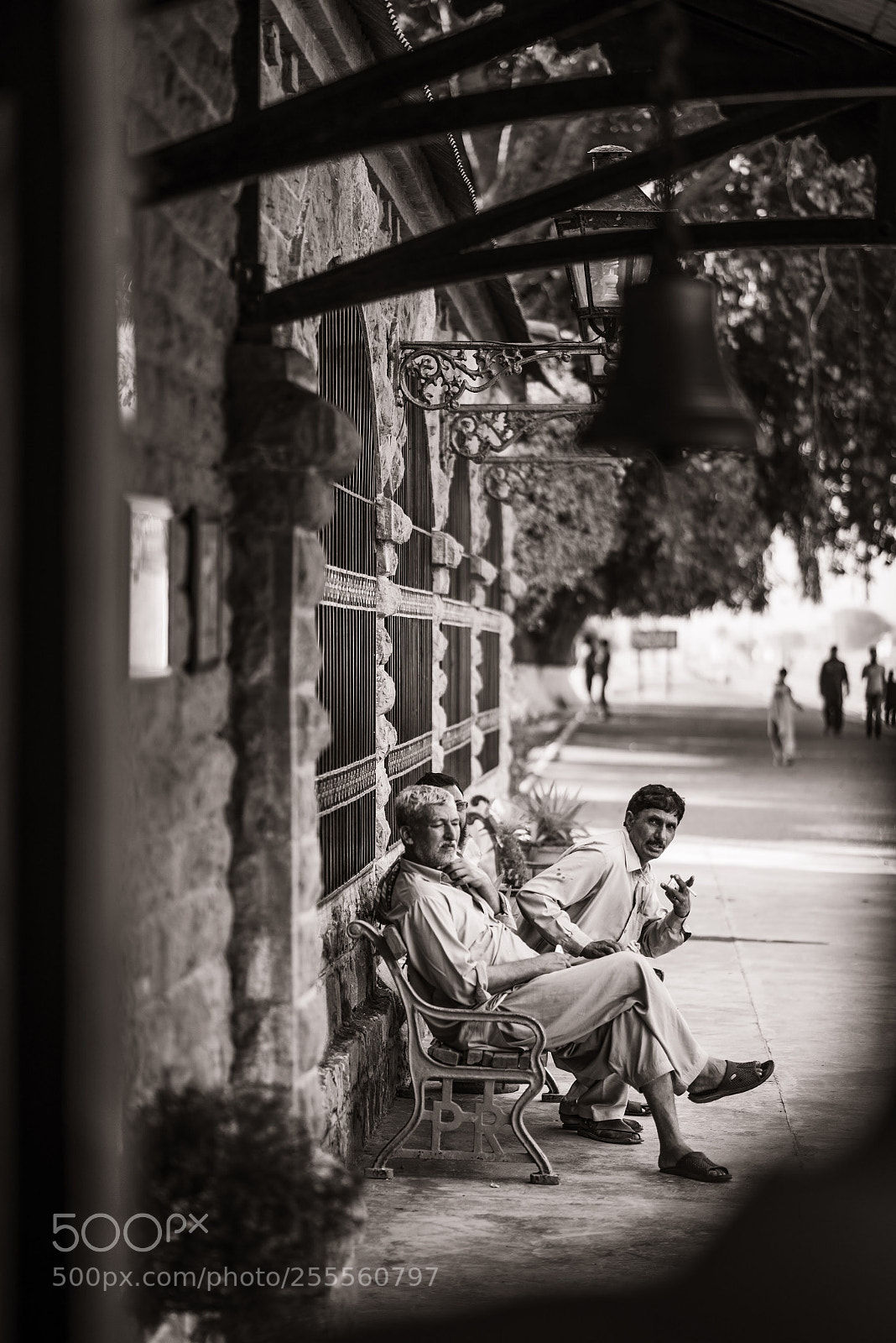 Nikon D610 sample photo. People sitting on a photography