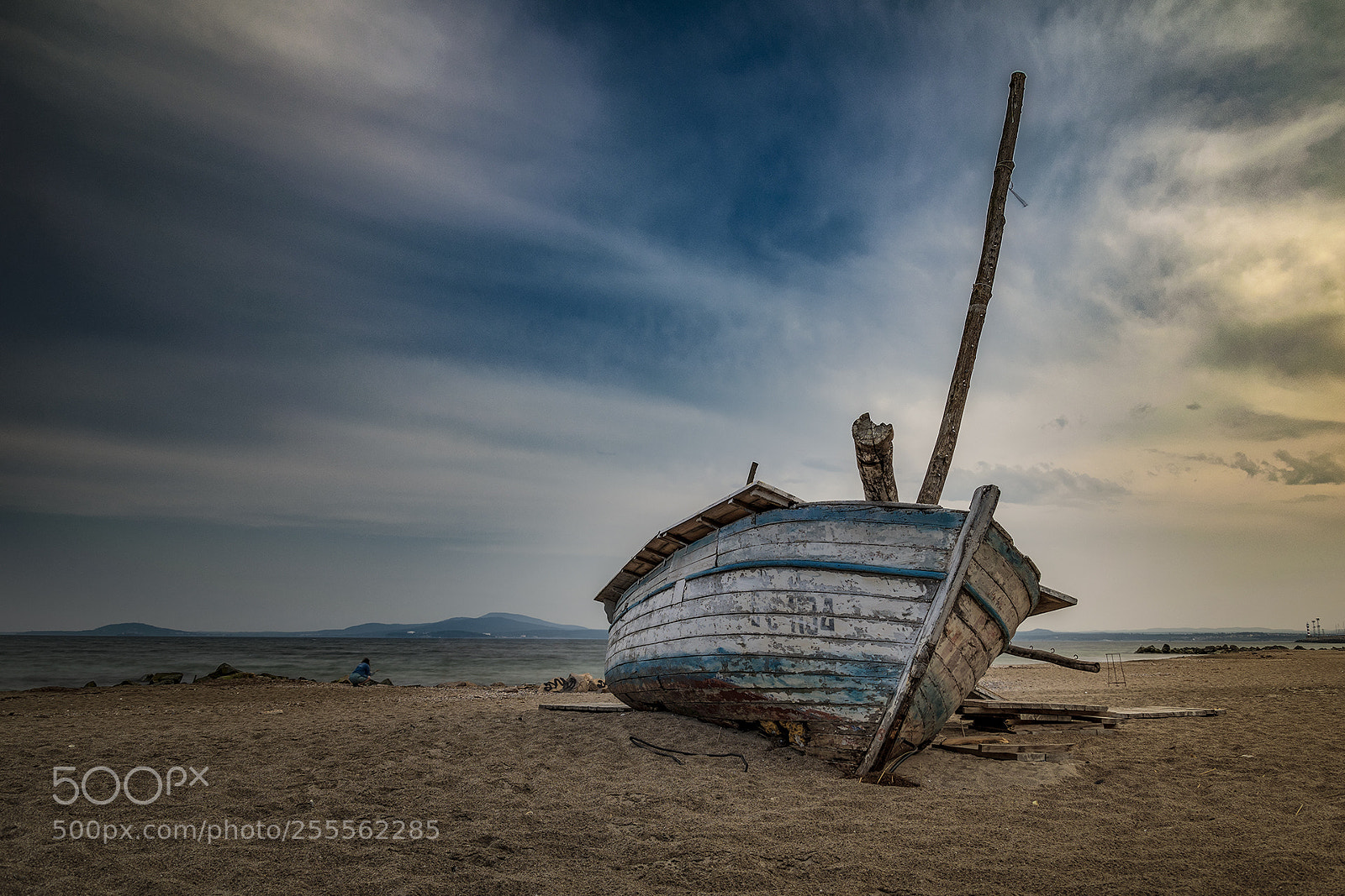 Nikon D5300 sample photo. The abandoned boat photography