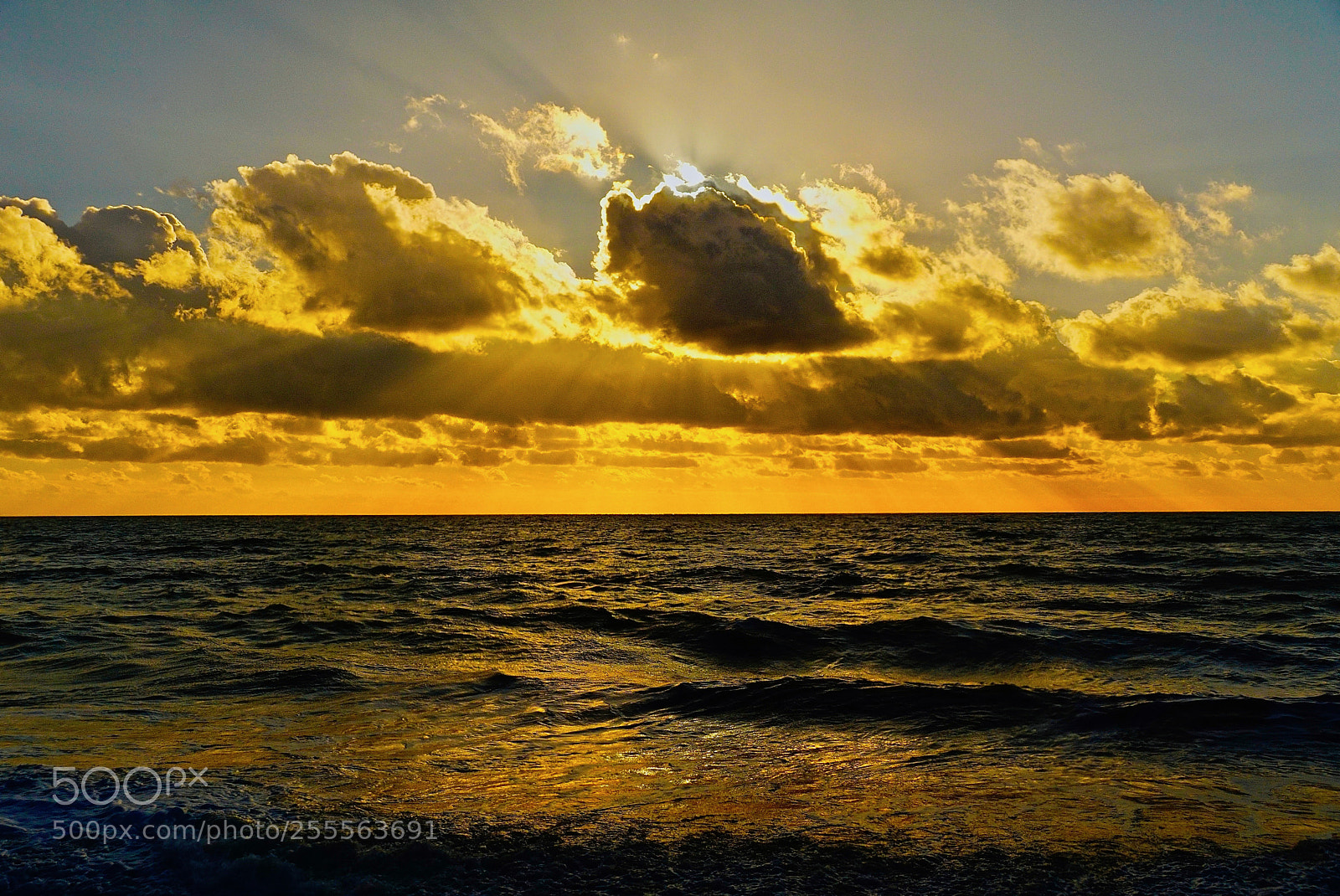 Sony ILCA-77M2 sample photo. The sea. evening photography