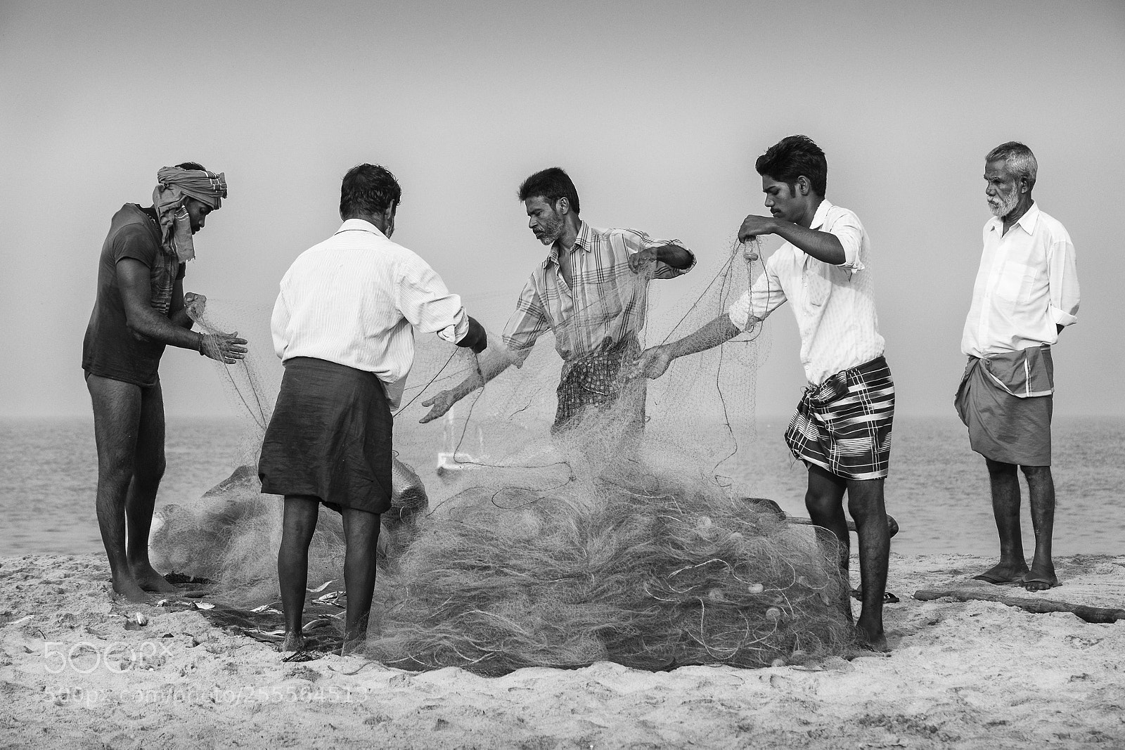Fujifilm X-E2 sample photo. Kerala fishermen photography