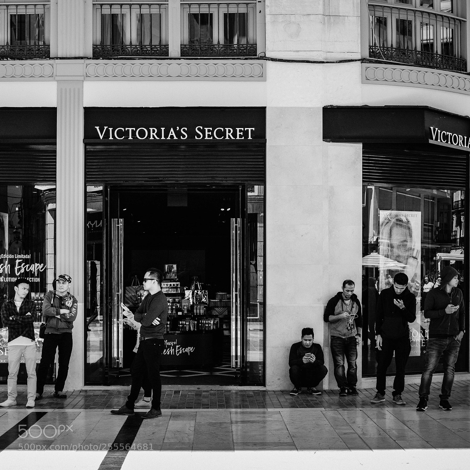 Fujifilm X100F sample photo. Waiting photography