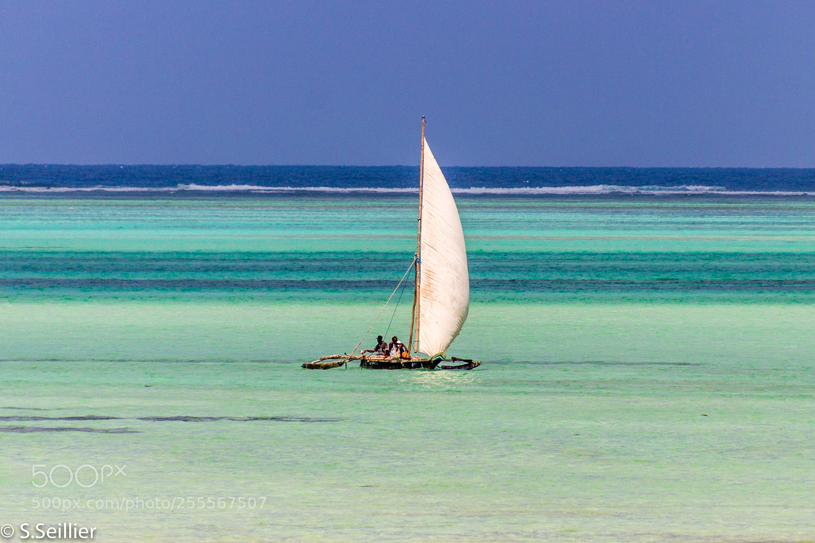 Canon EOS 700D (EOS Rebel T5i / EOS Kiss X7i) sample photo. Traditional fishing boat photography