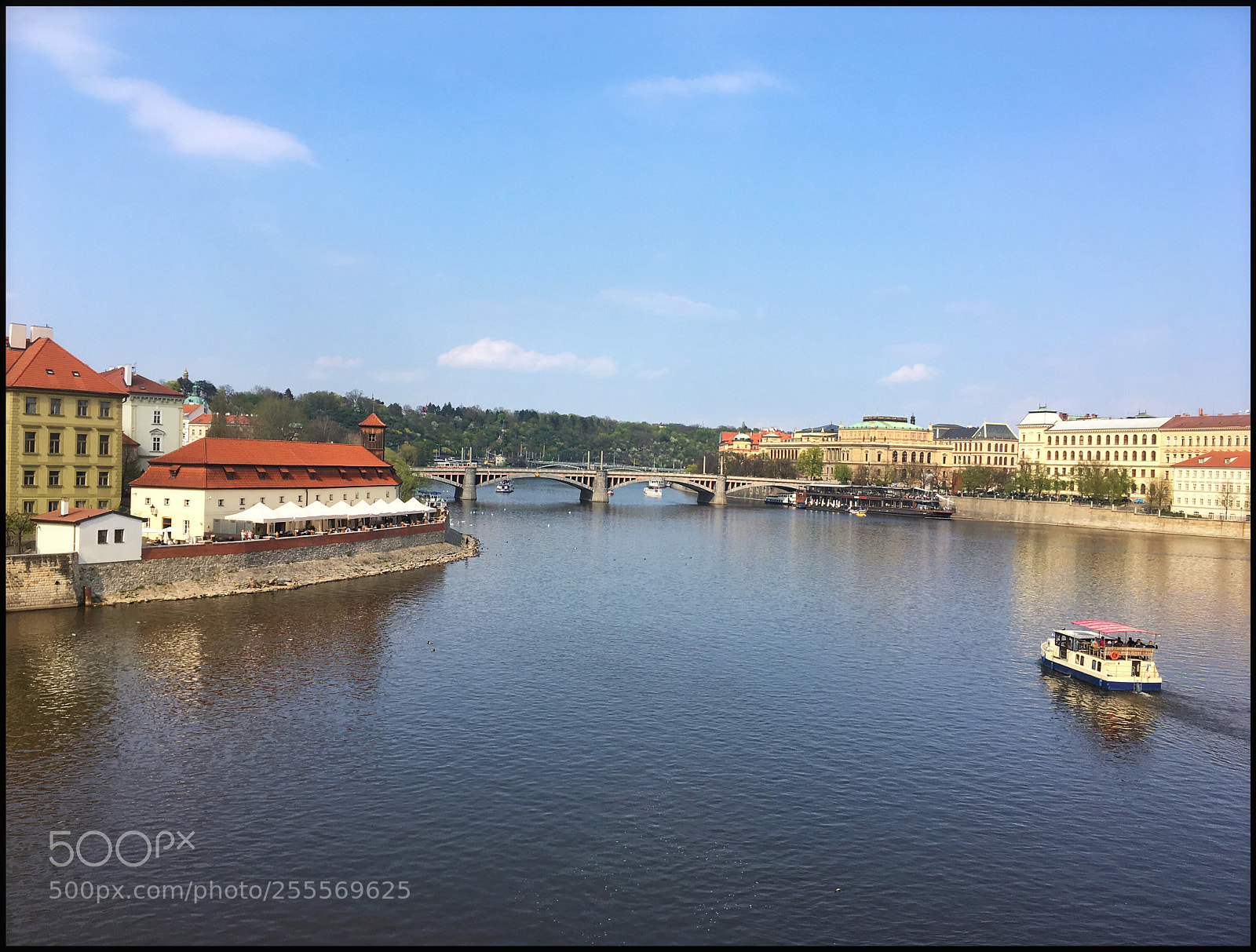 Apple iPhone SE sample photo. Prague photography