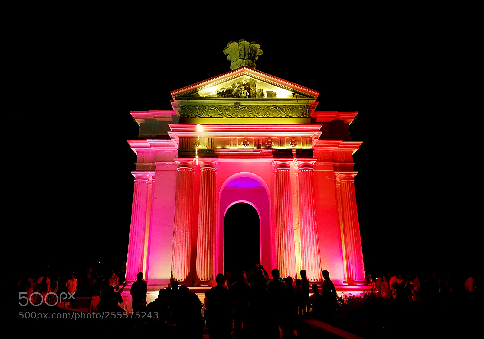 Samsung Galaxy S7 Edge sample photo. Colorful park monument photography