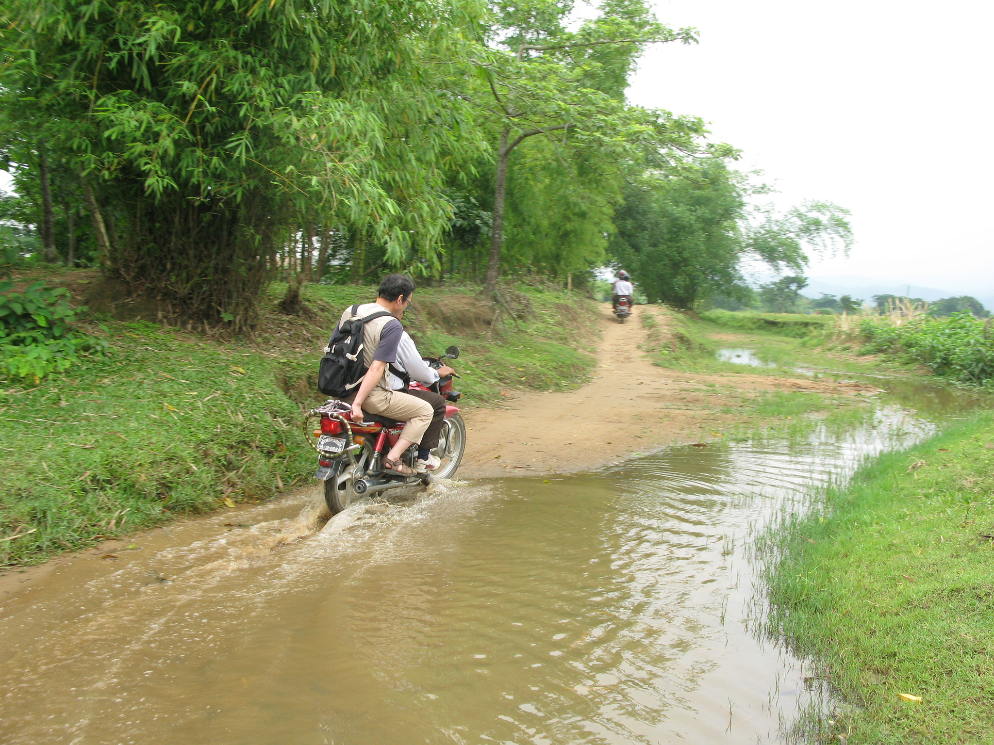 Canon POWERSHOT G7 sample photo. Rural visitor photography