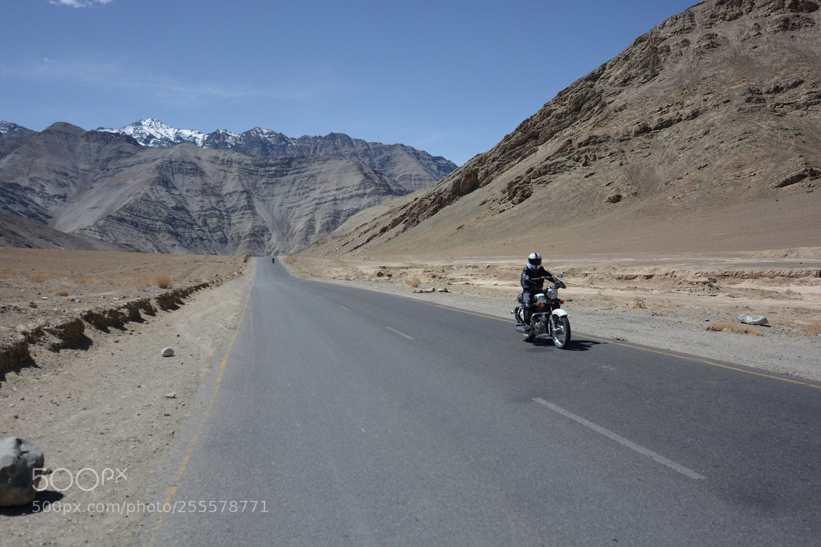 Nikon D7100 sample photo. Road photography