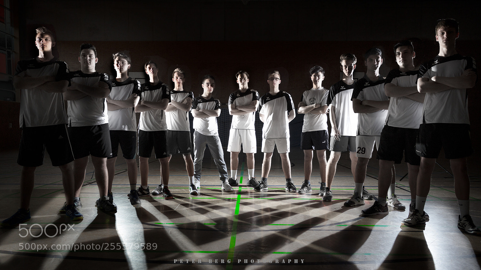 Canon EOS 6D sample photo. Handball team in u-formation photography