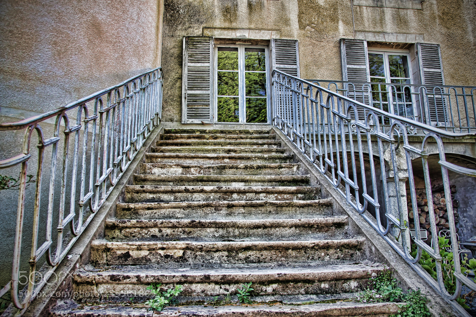 Canon EOS 60D sample photo. Old stairs photography