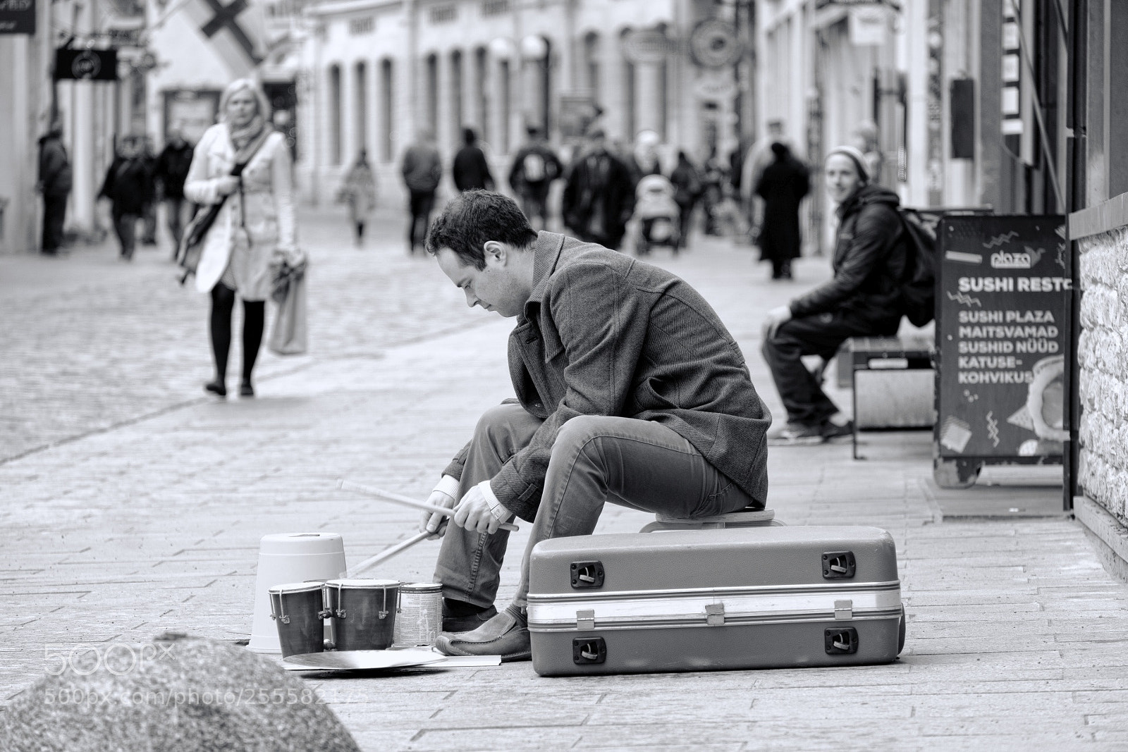 Fujifilm X-T20 sample photo. Rhythm of a street photography