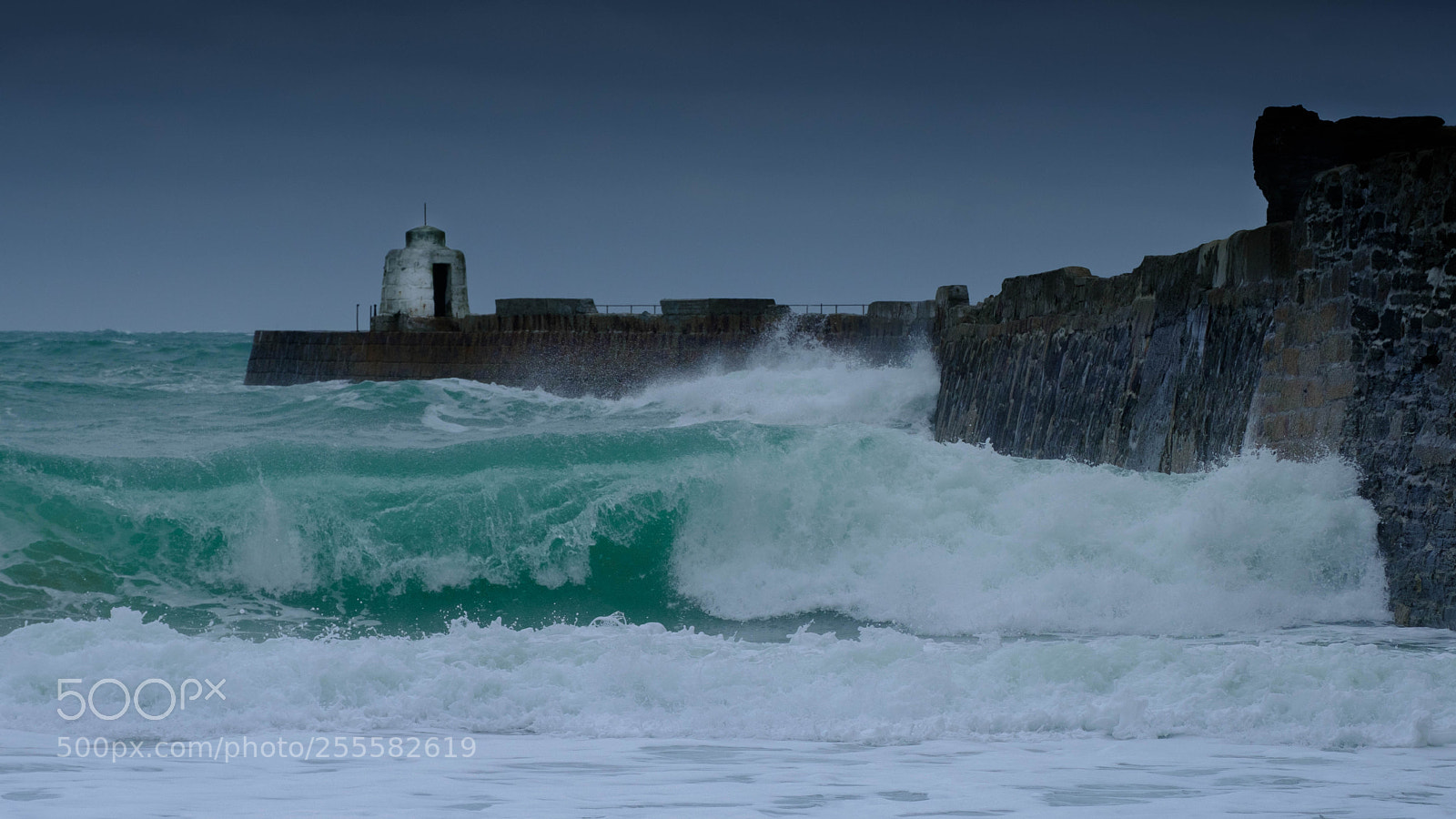 Fujifilm X-T2 sample photo. Harbour waves photography