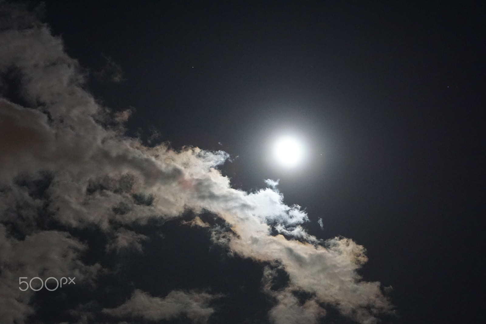 Sony ILCA-77M2 + Sony 70-200mm F2.8 G SSM II sample photo. Moon and clouds photography