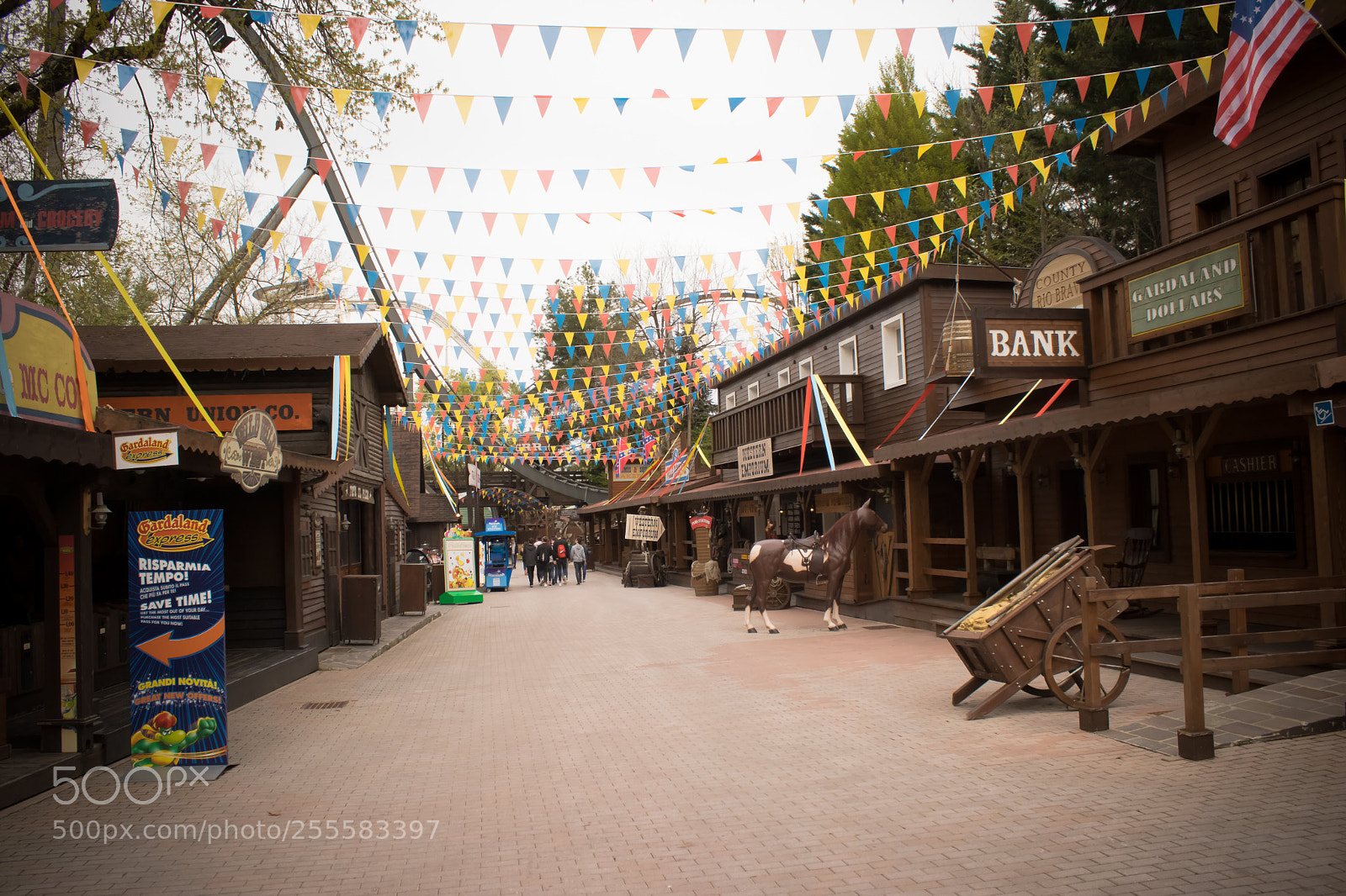 Canon EOS 80D sample photo. Gardaland magic circus 2018 photography