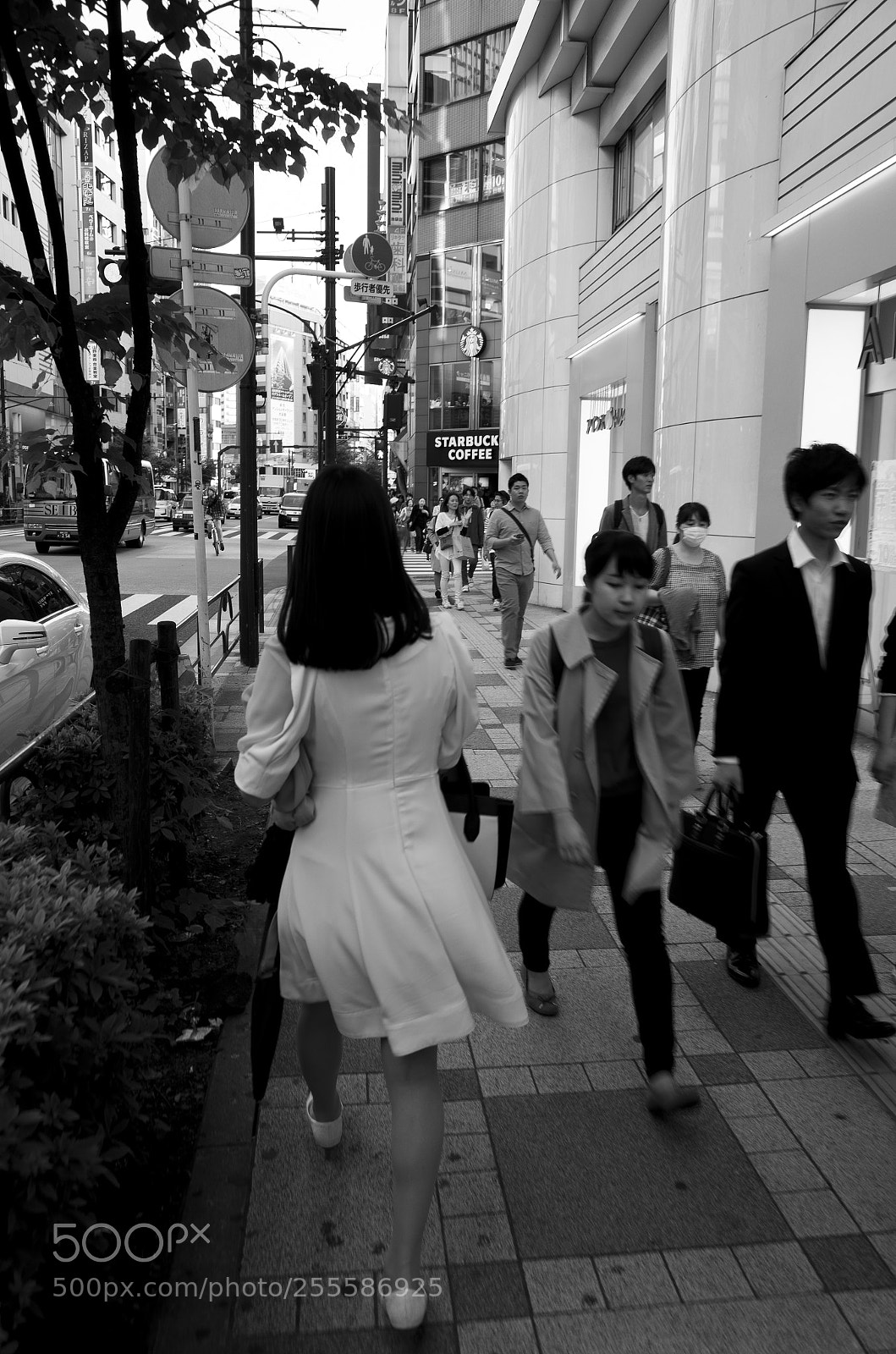 Ricoh GR sample photo. In front of department photography