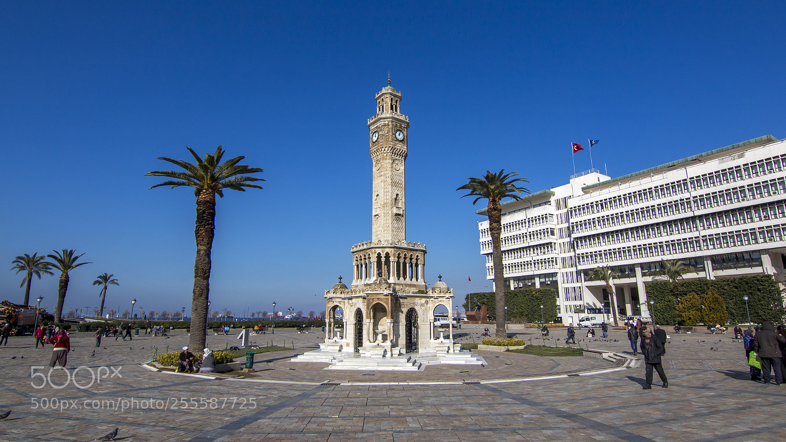 Canon EOS 100D (EOS Rebel SL1 / EOS Kiss X7) sample photo. Konak-İzmir/turkey photography
