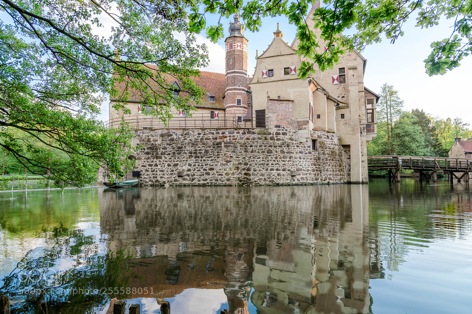 Canon EOS 6D Mark II sample photo. Burg vischering 1 photography