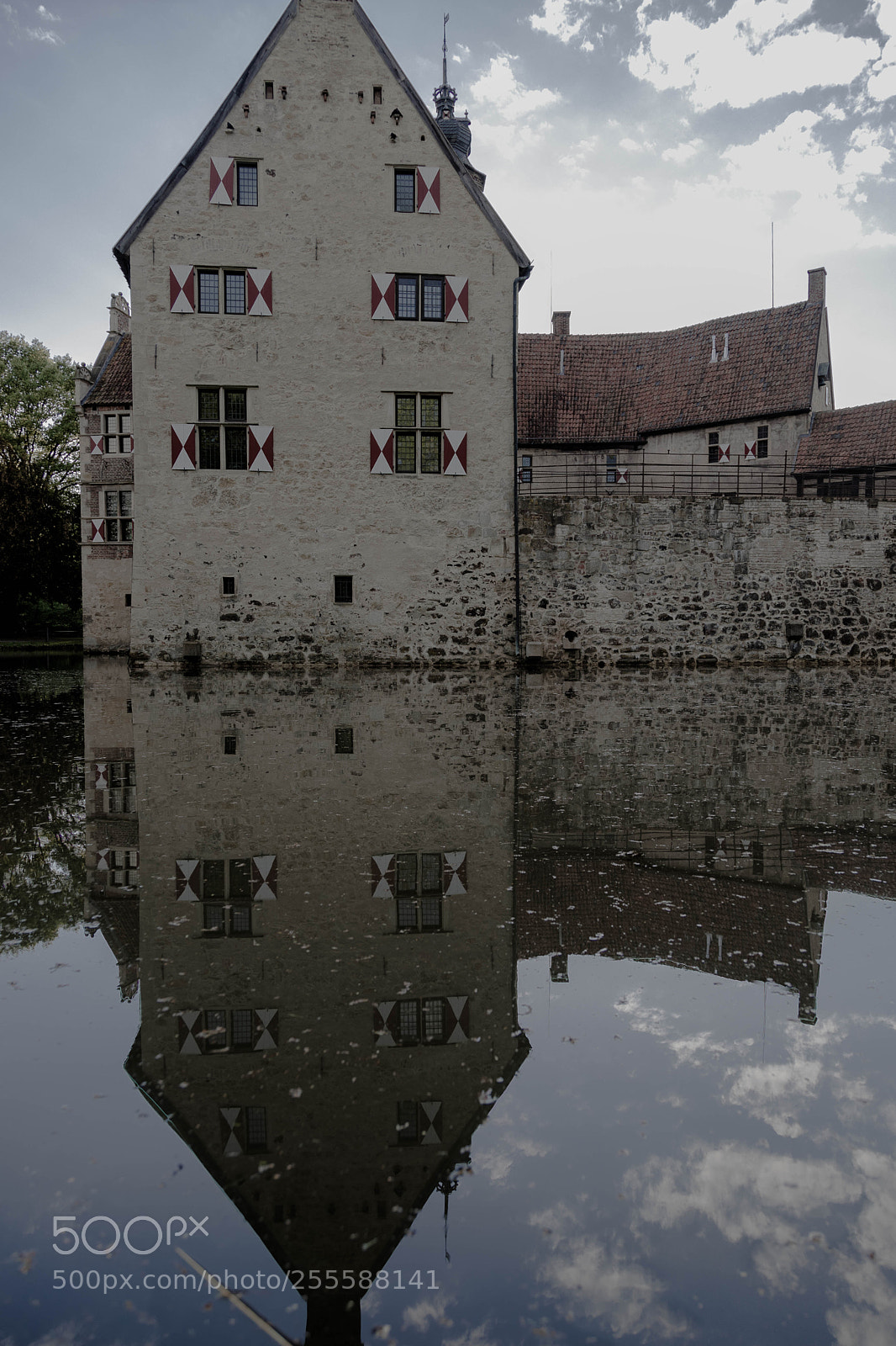 Canon EOS 6D Mark II sample photo. Burg vischering2 photography